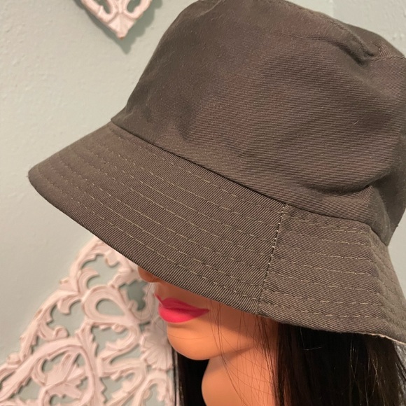 New army green bucket hat - Picture 3 of 6